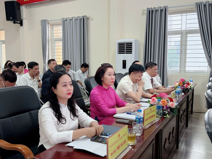 HĐND phường Tương Mai tổ chức Kỳ họp thứ nhất
khoá I, Nhiệm kỳ 2021-2026
- Ảnh 9.