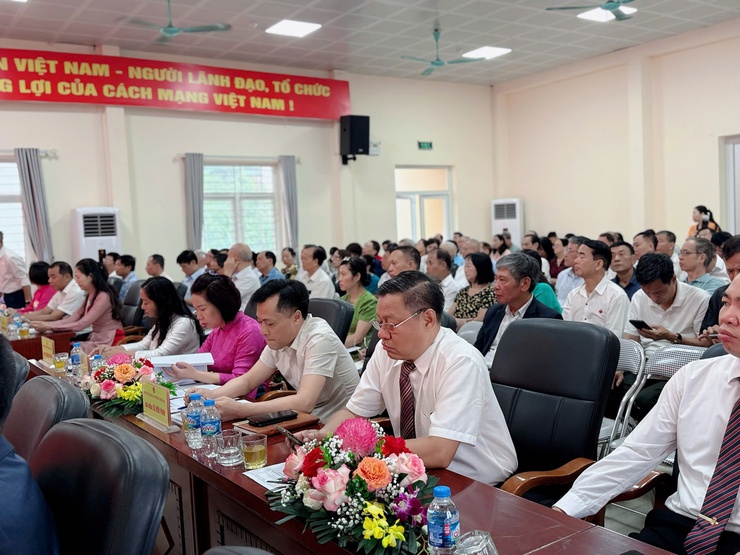 HĐND phường Tương Mai tổ chức Kỳ họp thứ nhất
khoá I, Nhiệm kỳ 2021-2026
- Ảnh 10.