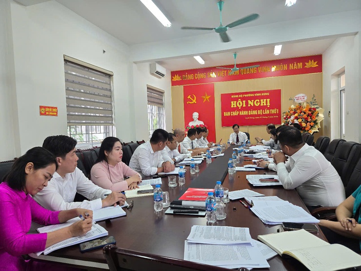 Hội nghị Ban Chấp hành Đảng bộ phường Vĩnh Hưng  lần I.- Ảnh 1.
