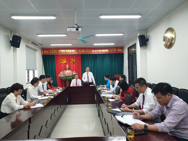 UBND phường Phú Lương tổ chức triển khai các văn bản được thông qua tại Kỳ họp thứ Nhất, HĐND phường, nhiệm kỳ 2021-2026- Ảnh 2.