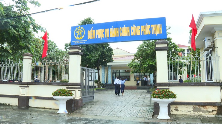 Không khí làm việc trong ngày đầu xã Phúc Thịnh đi vào  hoạt động theo mô hình Chính quyền địa phương hai cấp- Ảnh 1.
