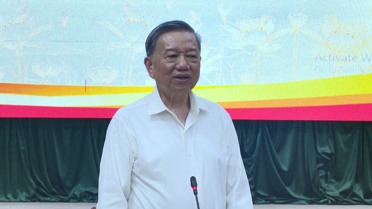 Tổng Bí thư Tô Lâm thăm, kiểm tra hoạt động chính quyền địa phương hai cấp tại xã Phúc Thịnh, thành phố Hà Nội- Ảnh 6.