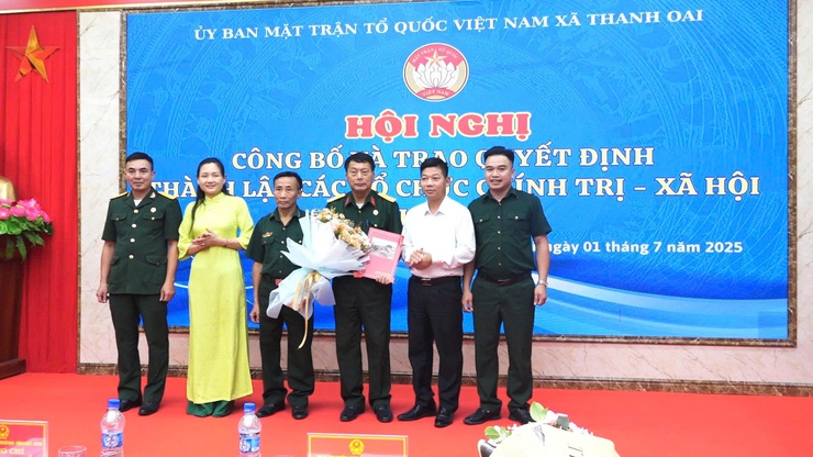 UBMTTQ Việt Nam xã Thanh Oai: Công bố và trao Quyết định thành lập các tổ chức chính trị - xã hội- Ảnh 5.