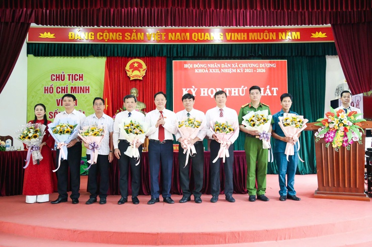 HĐND xã Chương Dương tổ chức kỳ họp thứ nhất khóa XXII, nhiệm kỳ 2021 - 2026- Ảnh 3.