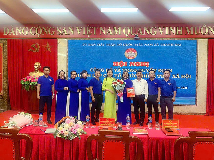 UBMTTQ Việt Nam xã Thanh Oai: Công bố và trao Quyết định thành lập các tổ chức chính trị - xã hội- Ảnh 4.