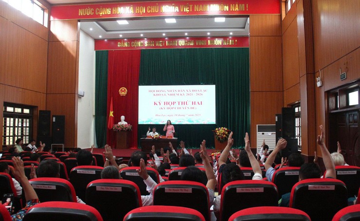 HĐND xã Hòa Lạc tổ chức kỳ họp thứ Hai (kỳ họp chuyên đề): Quyết nghị các nội dung quan trọng phát triển kinh tế - xã hội- Ảnh 4.