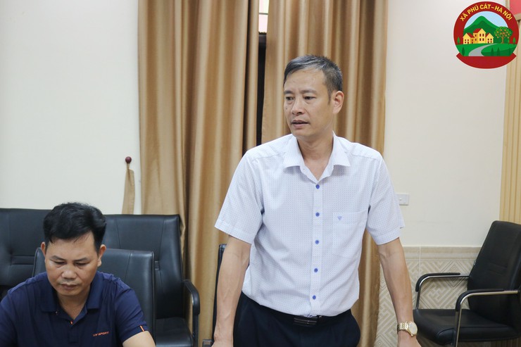 Đồng chí Phó Bí thư Thường trực Đảng ủy xã Phú Cát làm việc với Ban xây dựng Đảng- Ảnh 2.