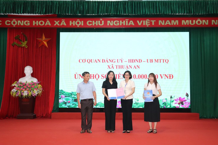 Xã Thuận An phát động ủng hộ quỹ “Đền ơn đáp nghĩa” năm 2025- Ảnh 2.