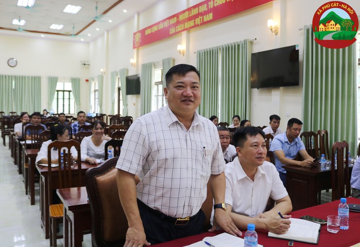 Đoàn đại biểu Quốc hội đơn vị số 8 kết nối 14 điểm cầu tiếp xúc cử tri- Ảnh 3.