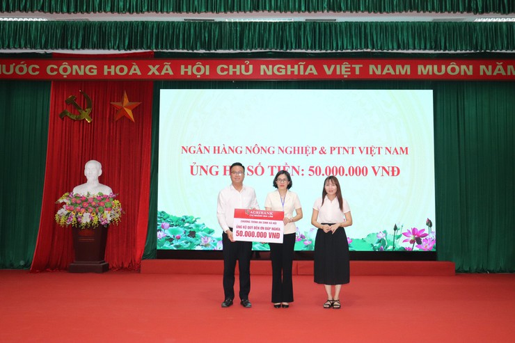 Xã Thuận An phát động ủng hộ quỹ “Đền ơn đáp nghĩa” năm 2025- Ảnh 3.