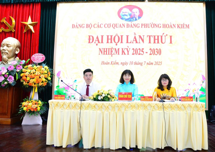 Đại hội Đảng bộ các cơ quan Đảng phường Hoàn Kiếm, Đại hội của “ĐOÀN KẾT – DÂN CHỦ - KỶ CƯƠNG – PHÁT TRIỂN”- Ảnh 5.