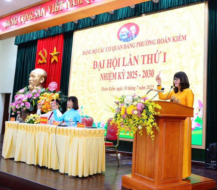 Đại hội Đảng bộ các cơ quan Đảng phường Hoàn Kiếm, Đại hội của “ĐOÀN KẾT – DÂN CHỦ - KỶ CƯƠNG – PHÁT TRIỂN”- Ảnh 7.