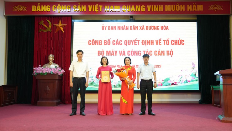 UBND xã tổ chức công bố Quyết định thành lập Trạm Y tế xã Dương Hoà và các chức danh lãnh đạo Trạm- Ảnh 3.