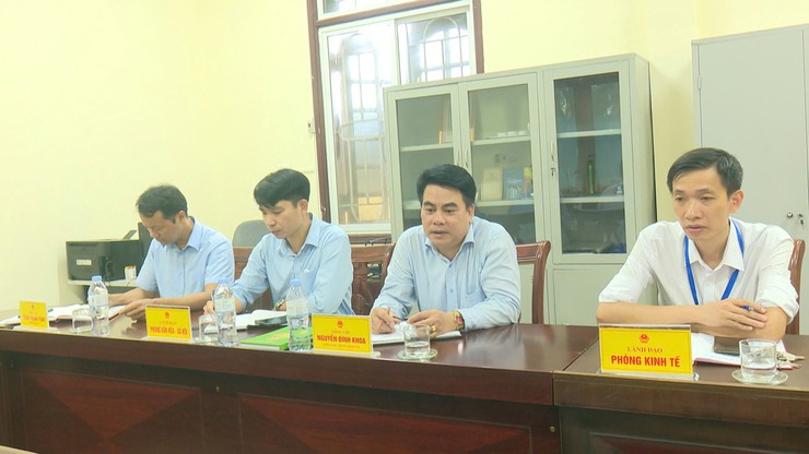 Lãnh đạo UBND xã tiếp công dân định kỳ tháng 7/2025 - Ảnh 1.