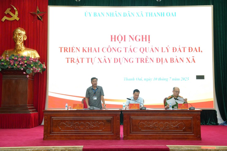 Xã Thanh Oai: Kiên quyết xử lý nghiêm vi phạm về đất đai, xây dựng với tinh thần "quyết liệt, không có vùng cấm"- Ảnh 5.
