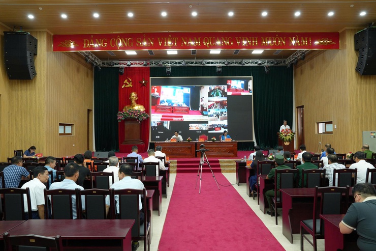 Đoàn đại biểu Quốc hội Thành phố Hà Nội tiếp xúc cử tri sau Kỳ họp thứ 9, Quốc hội khóa XV theo hình thức trực tiếp và trực tuyến- Ảnh 1.