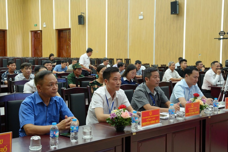 Đoàn đại biểu Quốc hội Thành phố Hà Nội tiếp xúc cử tri sau Kỳ họp thứ 9, Quốc hội khóa XV theo hình thức trực tiếp và trực tuyến- Ảnh 3.