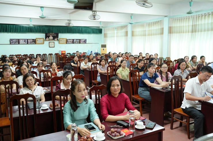 Xã Thanh Oai: Công bố Quyết định thành lập Trạm y tế xã và công tác cán bộ- Ảnh 3.