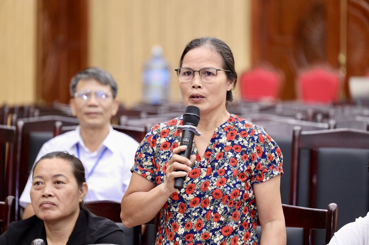 Đoàn đại biểu Quốc hội Thành phố Hà Nội tiếp xúc cử tri sau Kỳ họp thứ 9, Quốc hội khóa XV theo hình thức trực tiếp và trực tuyến- Ảnh 7.