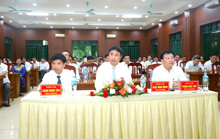 Đảng uỷ xã Yên Xuân: Hội nghị công bố và trao quyết định thành lập các tổ chức cơ sở Đảng trực thuộc đảng uỷ- Ảnh 5.