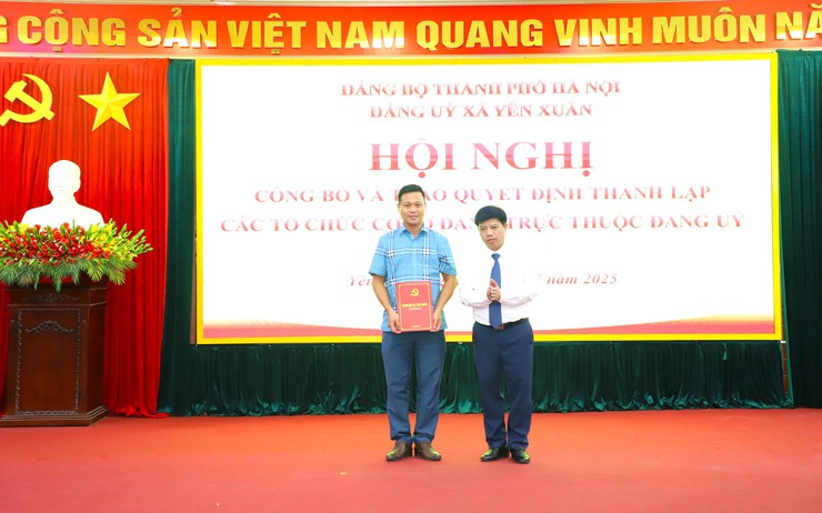 Đảng uỷ xã Yên Xuân: Hội nghị công bố và trao quyết định thành lập các tổ chức cơ sở Đảng trực thuộc đảng uỷ- Ảnh 3.