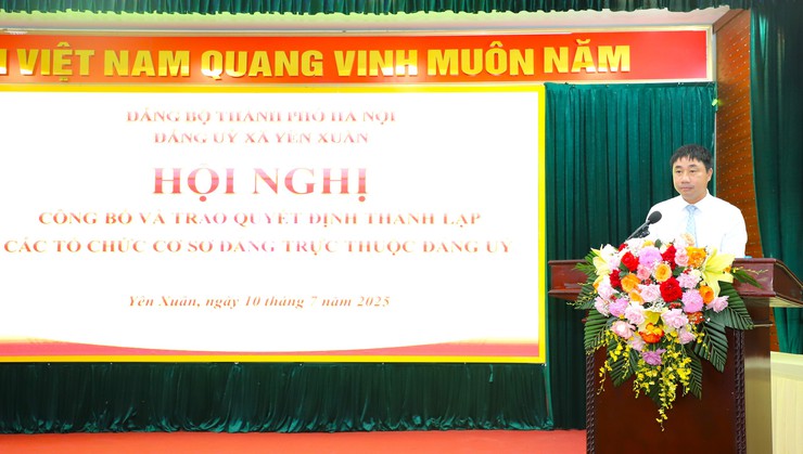 Đảng uỷ xã Yên Xuân: Hội nghị công bố và trao quyết định thành lập các tổ chức cơ sở Đảng trực thuộc đảng uỷ- Ảnh 1.