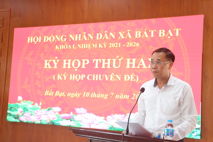 Kỳ họp thứ hai Hội đồng nhân dân xã Bất Bạt thông qua 3 nghị quyết.- Ảnh 4.