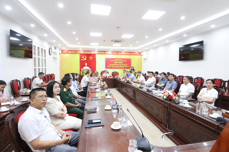 Đoàn đại biểu Quốc hội đơn vị số 8 kết nối 14 điểm cầu tiếp xúc cử tri- Ảnh 1.