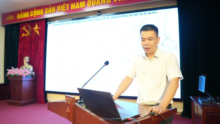       UBND xã Dương Hoà tổ chức hội nghị lấy ý kiến cộng đồng về phương án tuyến, vị trí công trình xây dựng theo tuyến Dự án đầu tư xây dựng đường sắt đô thị  thành phố Hà Nội tuyến số 5- Ảnh 4.