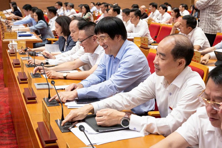 HĐND TP Hà Nội thông qua Nghị quyết quy định cơ chế hỗ trợ bữa ăn bán trú cho học sinh tiểu học- Ảnh 1.