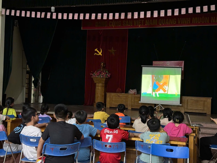 Sôi nổi các hoạt động hè cho thanh thiếu nhi phường Phú Lương- Ảnh 1.