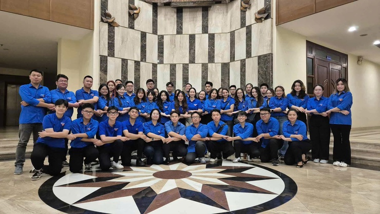 Hội nghị gặp mặt Bí thư chi đoàn - Triển khai nhiệm vụ công tác 6 tháng cuối năm 2025- Ảnh 2.