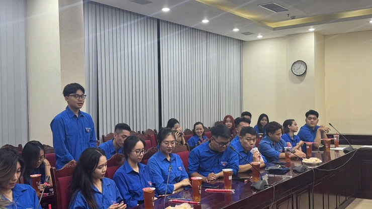 Hội nghị gặp mặt Bí thư chi đoàn - Triển khai nhiệm vụ công tác 6 tháng cuối năm 2025- Ảnh 4.