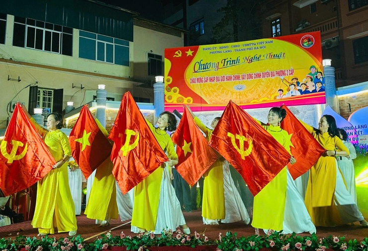 PHƯỜNG LÁNG TỔ CHỨC CHƯƠNG TRÌNH NGHỆ THUẬT CHÀO MỪNG CHÍNH QUYỀN ĐỊA PHƯƠNG 2 CẤP - Ảnh 4.