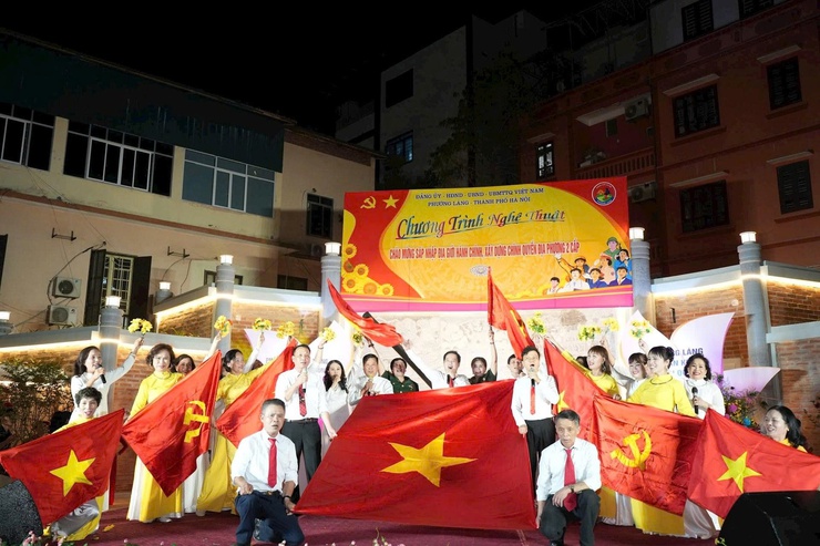 PHƯỜNG LÁNG TỔ CHỨC CHƯƠNG TRÌNH NGHỆ THUẬT CHÀO MỪNG CHÍNH QUYỀN ĐỊA PHƯƠNG 2 CẤP - Ảnh 5.