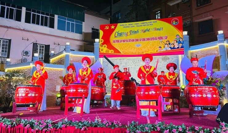 PHƯỜNG LÁNG TỔ CHỨC CHƯƠNG TRÌNH NGHỆ THUẬT CHÀO MỪNG CHÍNH QUYỀN ĐỊA PHƯƠNG 2 CẤP - Ảnh 3.