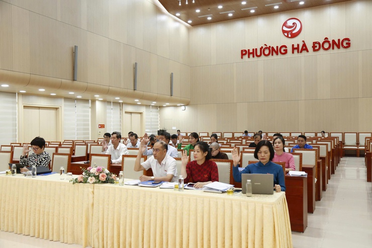 HĐND phường Hà Đông họp kỳ thứ 2 quyết nghị nhiều nội dung về phát triển kinh tế, xã hội- Ảnh 2.