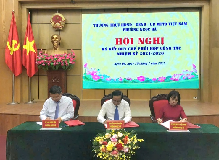 Hội nghị ký kết quy chế phối hợp công tác giữa thường trực HĐND - UBND - UBMTTQ Việt Nam phường Ngọc Hà
- Ảnh 1.