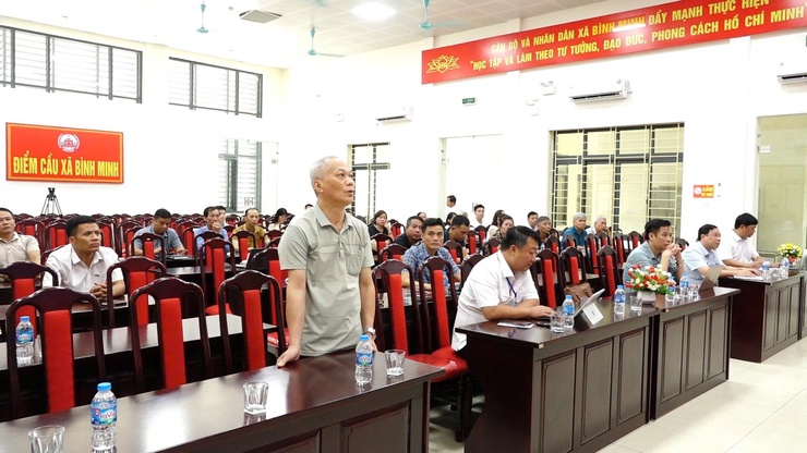 Đoàn đại biểu Quốc hội Thành phố Hà Nội tiếp xúc cử tri sau Kỳ họp thứ 9, Quốc hội khoá XV theo hình thức  trực tiếp và trực tuyến- Ảnh 3.
