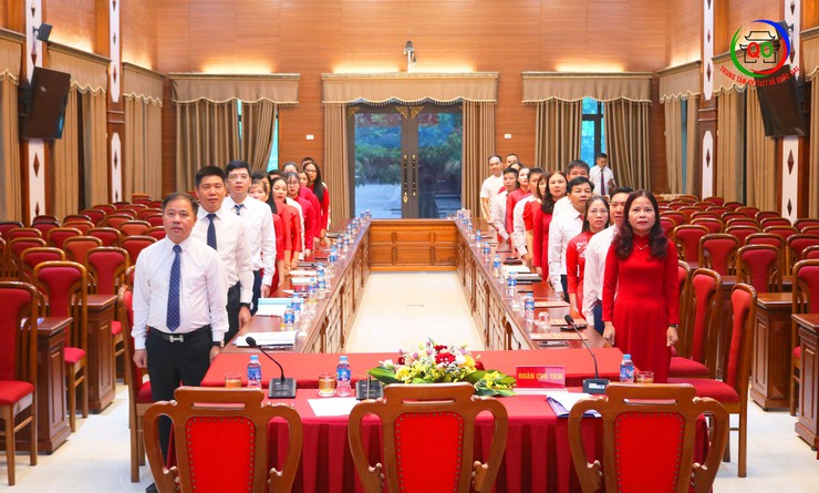 Đại hội Chi bộ Văn phòng HĐND và UBND xã Quốc Oai lần thứ Nhất, nhiệm kỳ 2025 - 2030

- Ảnh 1.