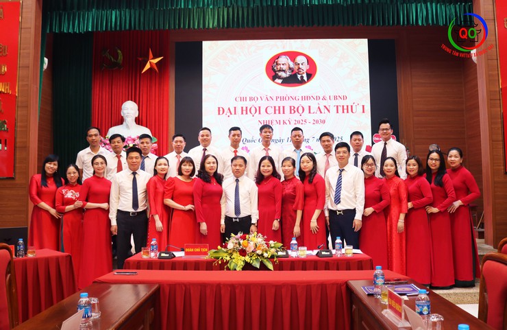 Đại hội Chi bộ Văn phòng HĐND và UBND xã Quốc Oai lần thứ Nhất, nhiệm kỳ 2025 - 2030

- Ảnh 10.