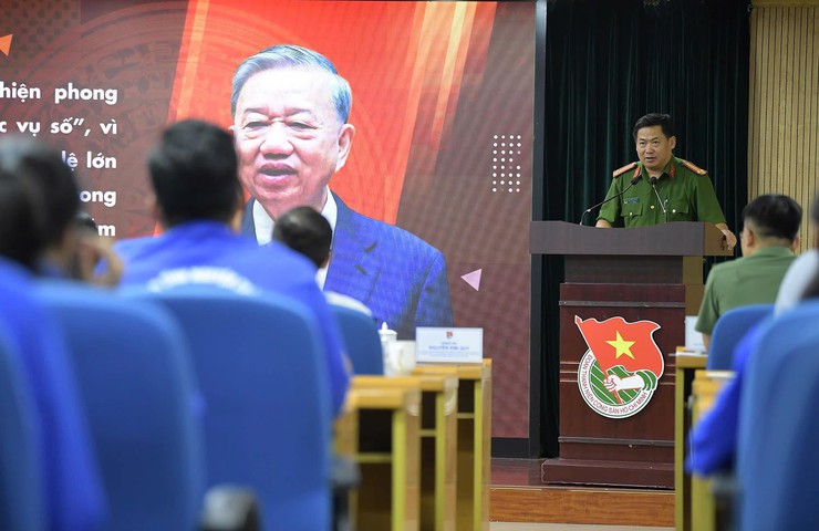 Tuổi trẻ cả nước ra quân hỗ trợ chính quyền hai cấp chuyển đổi số- Ảnh 3.