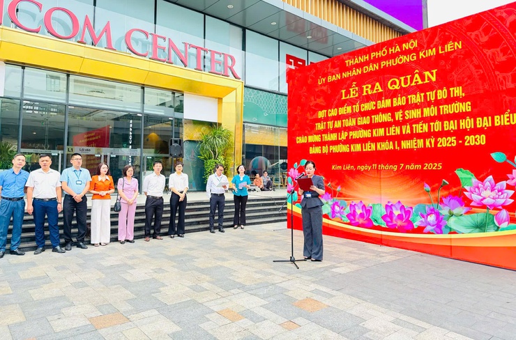 PHƯỜNG KIM LIÊN: Đồng loạt ra quân đảm bảo TTĐT-TTATGT, giữ gìn vệ sinh môi trường trên địa bàn trong đợt cao điểm chào mừng sự kiện thành lập phường, hướng tới Đại hội Đại biểu Đảng bộ phường Kim Liên lần thứ I, nhiệm kỳ 2025 - 2030- Ảnh 2.