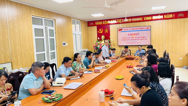 Đảng ủy phường Phúc lợi tổ chức gặp mặt cán bộ, công chức, người lao động cơ quan Đảng, Mặt trận tổ quốc Việt Nam phường. - Ảnh 3.