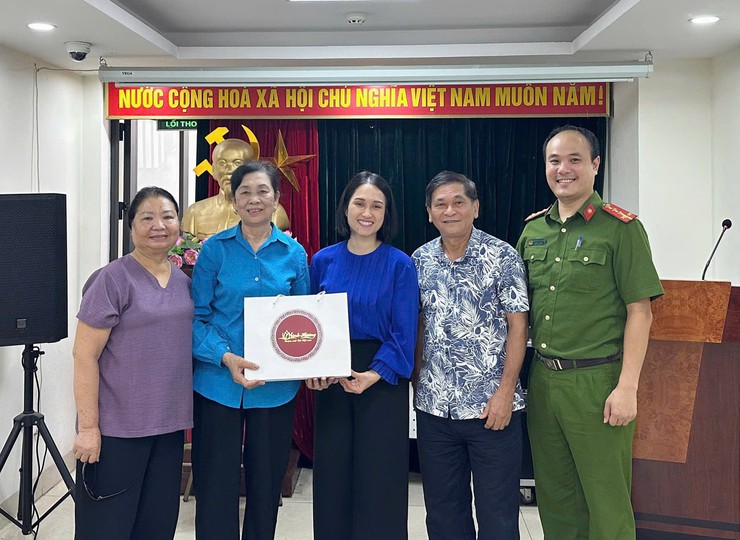 Phường Hoàn Kiếm: Gặp mặt cán bộ 72 Tổ dân phố, lắng nghe ý kiến từ cơ sở- Ảnh 11.