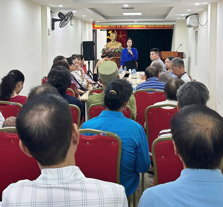 Phường Hoàn Kiếm: Gặp mặt cán bộ 72 Tổ dân phố, lắng nghe ý kiến từ cơ sở- Ảnh 4.