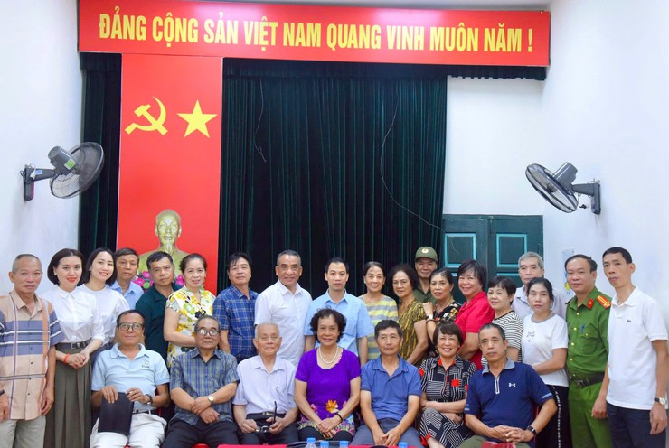 Phường Hoàn Kiếm: Gặp mặt cán bộ 72 Tổ dân phố, lắng nghe ý kiến từ cơ sở- Ảnh 9.