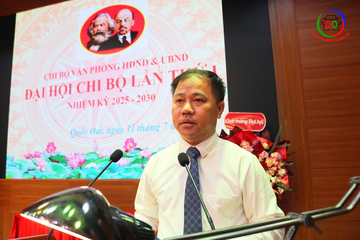 Đại hội Chi bộ Văn phòng HĐND và UBND xã Quốc Oai lần thứ Nhất, nhiệm kỳ 2025 - 2030

- Ảnh 8.