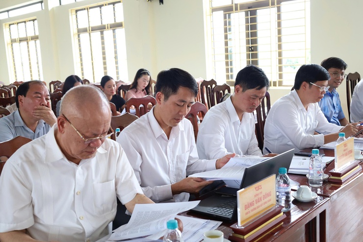 HĐND xã Suối Hai tổ chức kỳ họp chuyên đề, quyết nghị nhiều nội dung quan trọng.- Ảnh 4.