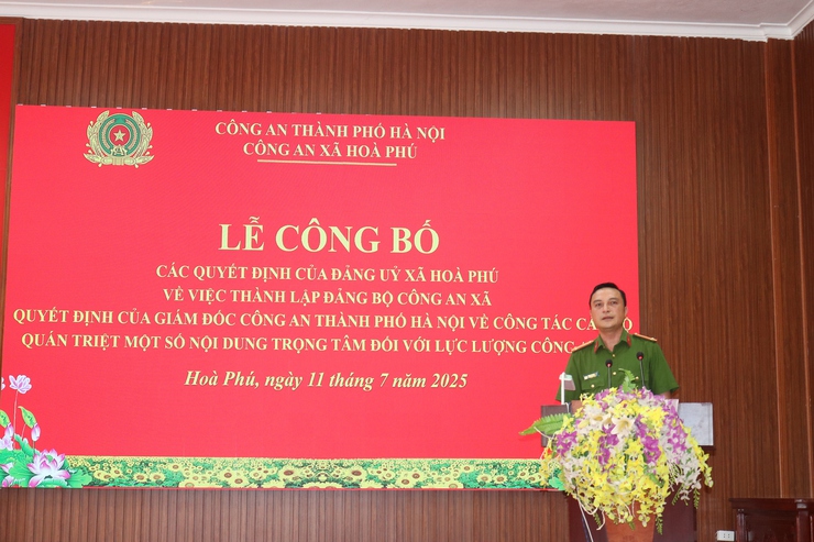 Công an xã Hòa Phú tổ chức Lễ công bố các Nghị quyết của Đảng ủy xã về việc thành lập Đảng bộ công an xã- Ảnh 2.